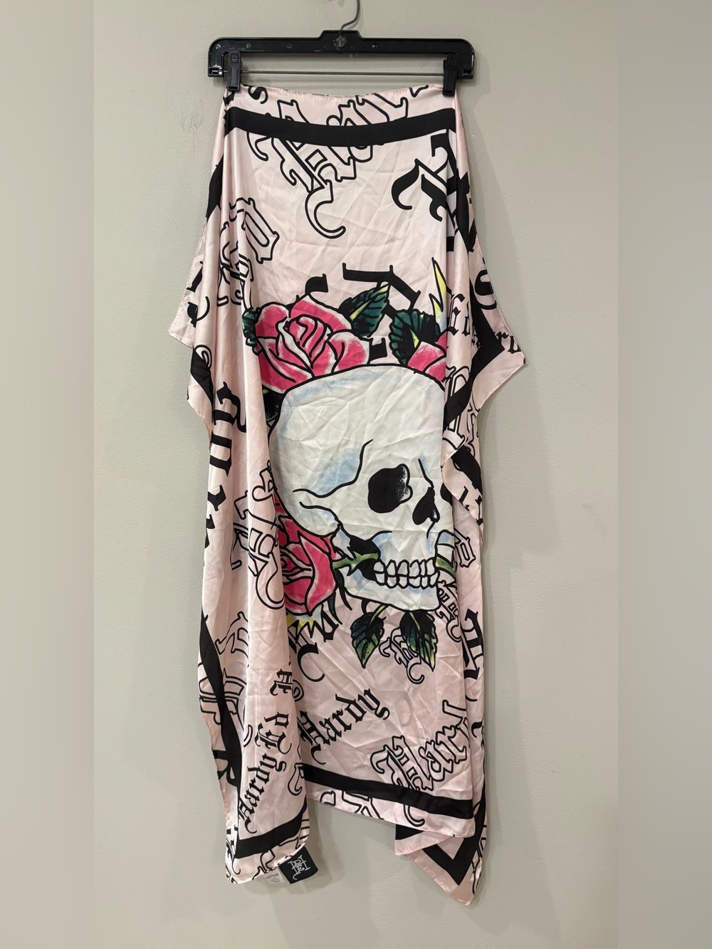 Ed Hardy Skull & Roses Scarf